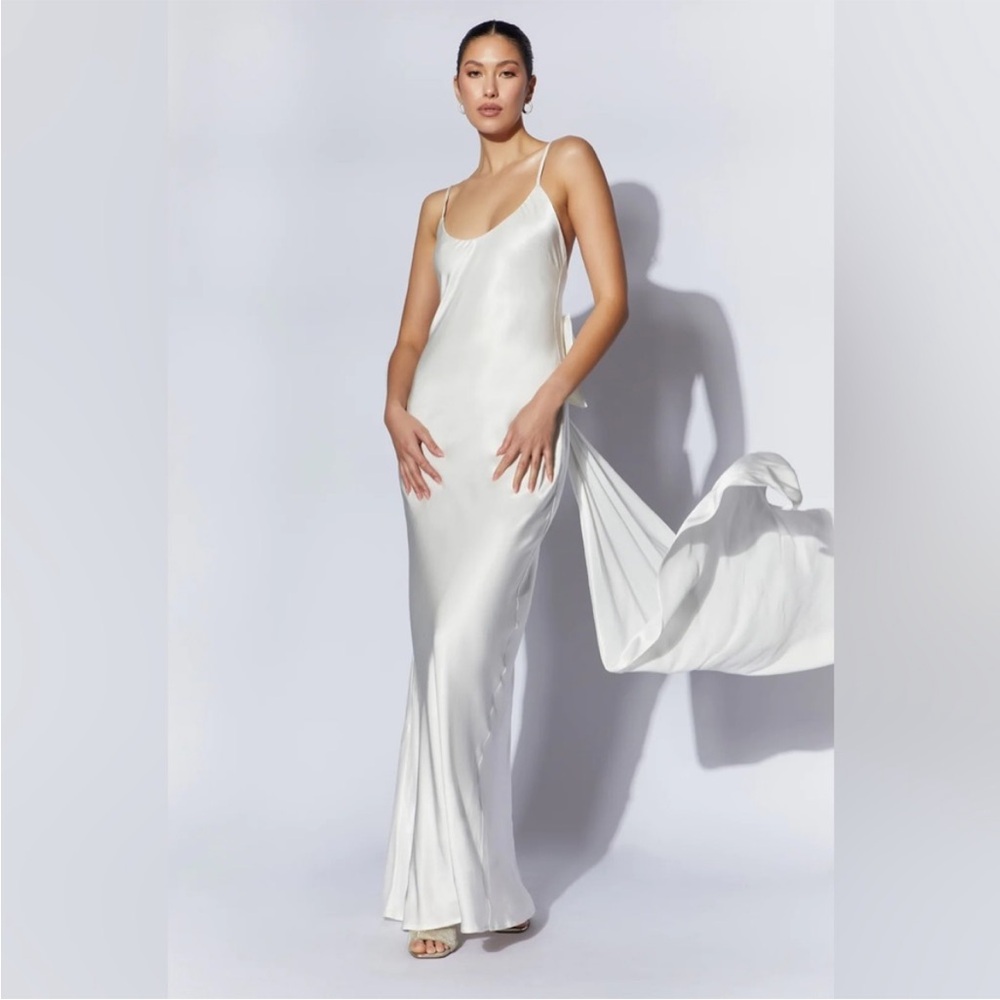 Kailey Low Back Maxi Dress With Detachable Bow Train Meshki